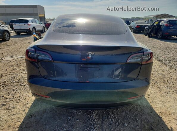 5YJ3E1EA4JF022012 2018 TESLA MODEL Gray Vista trasera