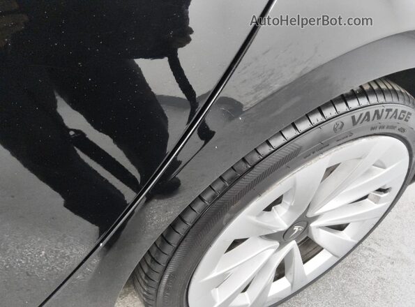 5YJ3E1EA4NF190495 2022 TESLA MODEL Black 