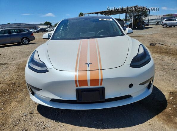 5YJ3E1EA5MF976286 2021 TESLA MODEL Белый Вид спереди