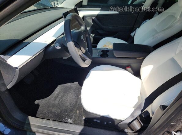 5YJ3E1EA5PF672251 2023 TESLA MODEL Gray Vista interior delantera