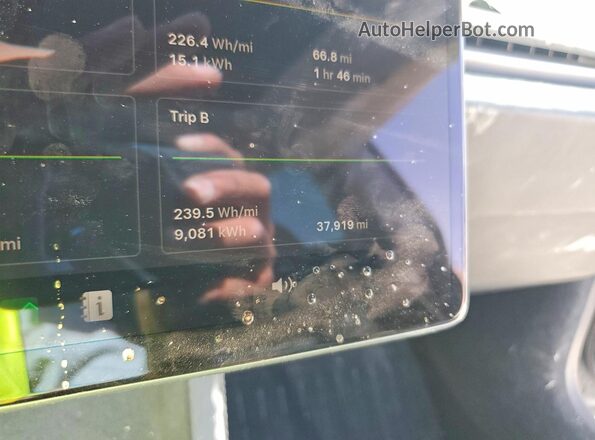 5YJ3E1EA5RF730300 2024 TESLA MODEL Черный Вид щитка приборов