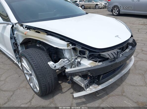 5YJ3E1EA7KF402432 2019 TESLA MODEL 3 White Widok z przodu