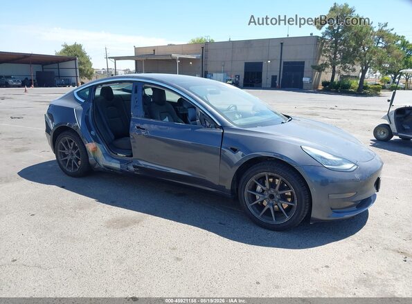5YJ3E1EA7KF447435 2019 TESLA MODEL 3 Gray უკანა სალონის ხედი