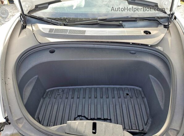 5YJ3E1EA7PF562527 2023 TESLA MODEL White Vista interior trasera