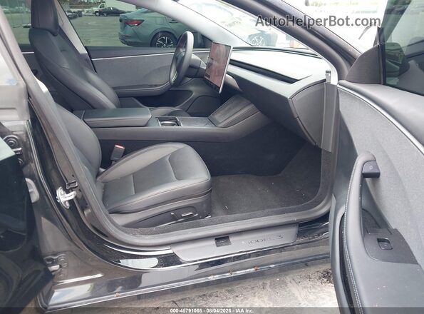 5YJ3E1EA7SF983849 2025 TESLA MODEL 3 Black Front interior view