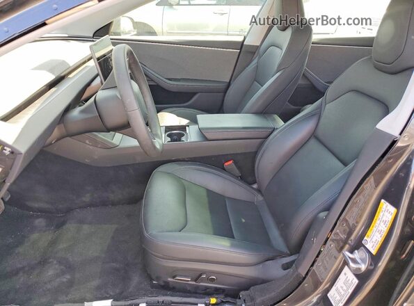 5YJ3E1EA8SF042832 2025 TESLA MODEL Gray Սալոնի դիմացի տեսք