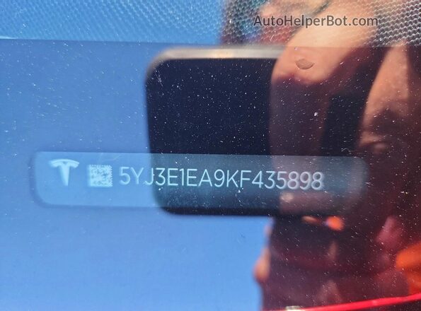 5YJ3E1EA9KF435898 2019 TESLA MODEL Red Vista del compartimento del motor