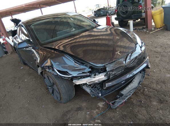 5YJ3E1EA9SF883932 2025 TESLA MODEL 3 Gray Вид спереду