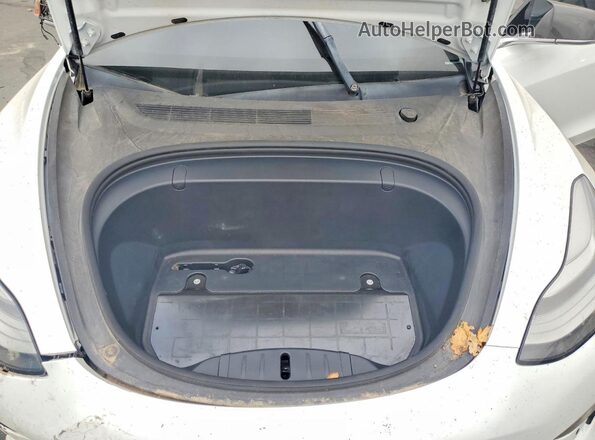 5YJ3E1EB0JF106594 2018 TESLA MODEL White Vista interior trasera