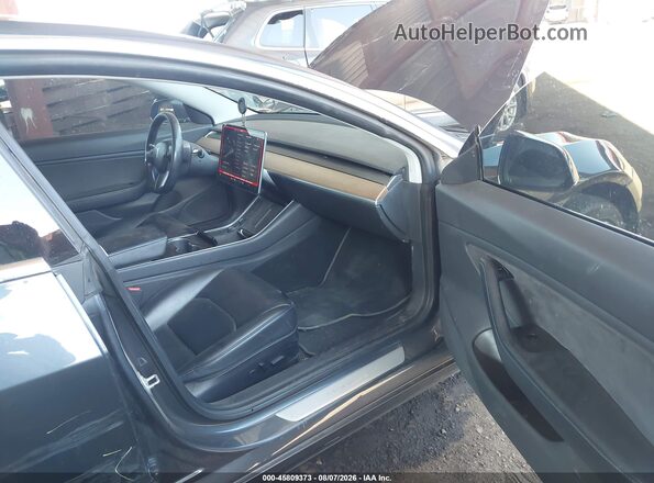 5YJ3E1EB0KF205594 2019 TESLA MODEL 3 Gray Вид салону спереду