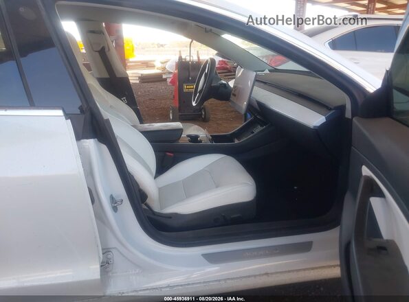 5YJ3E1EB0KF213601 2019 TESLA MODEL 3 White Вид салону спереду