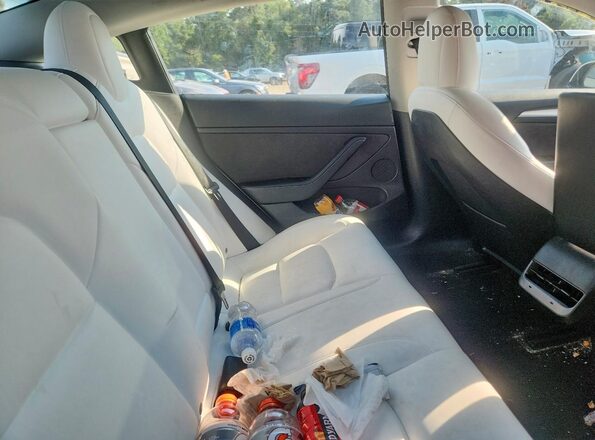 5YJ3E1EB0NF231598 2022 TESLA MODEL White Vista de los asientos traseros