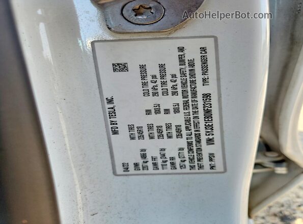 5YJ3E1EB0NF231598 2022 TESLA MODEL White Vista del compartimento del motor