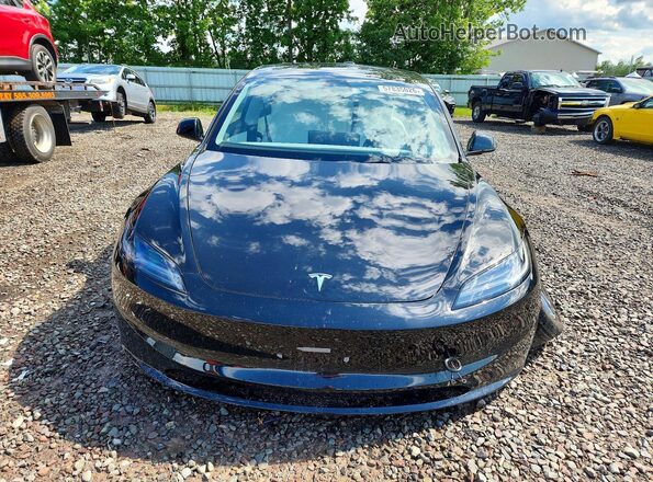5YJ3E1EB0SF064946 2025 TESLA MODEL Black Widok z przodu