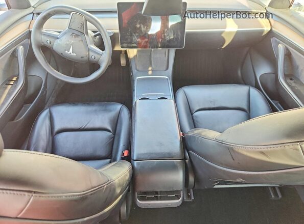 5YJ3E1EB1MF065638 2021 TESLA MODEL White Vista del salpicadero