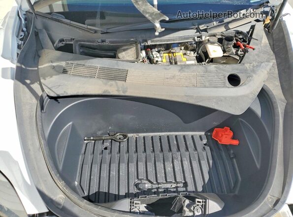 5YJ3E1EB1NF128559 2022 TESLA MODEL White Rear interior view