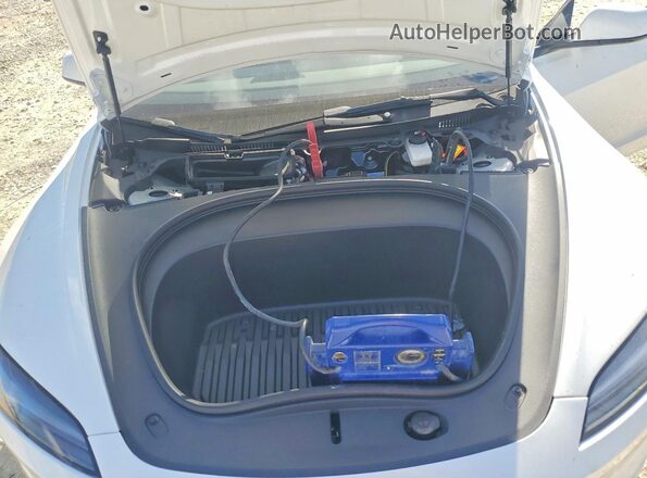 5YJ3E1EB1SF960608 2025 TESLA MODEL Белый Вид задней части салона