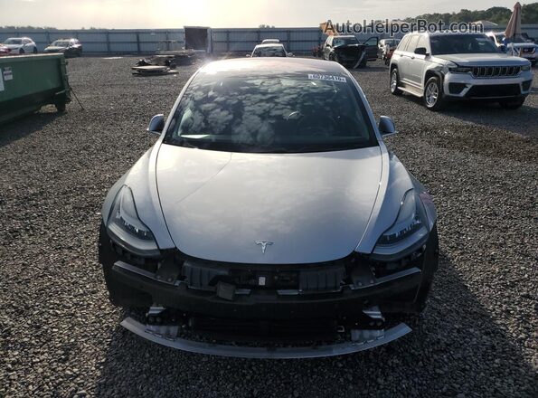 5YJ3E1EB2JF083335 2018 TESLA MODEL Silver Front view