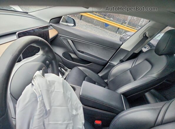5YJ3E1EB2KF494008 2019 TESLA OTHER Белый Вид панели приборов
