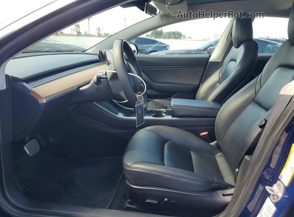 5YJ3E1EB2KF497488 2019 TESLA MODEL Blue Front interior view