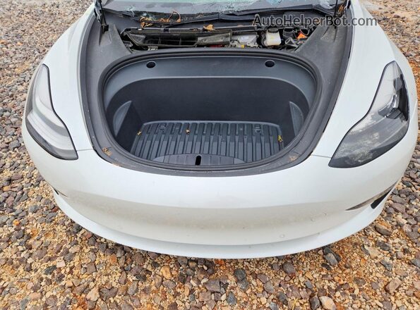 5YJ3E1EB2LF787800 2020 TESLA MODEL White Vista interior trasera