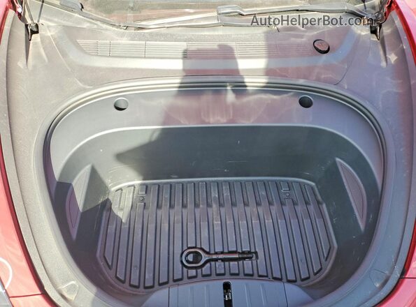 5YJ3E1EB2MF019767 2021 TESLA MODEL Red უკანა სალონის ხედი
