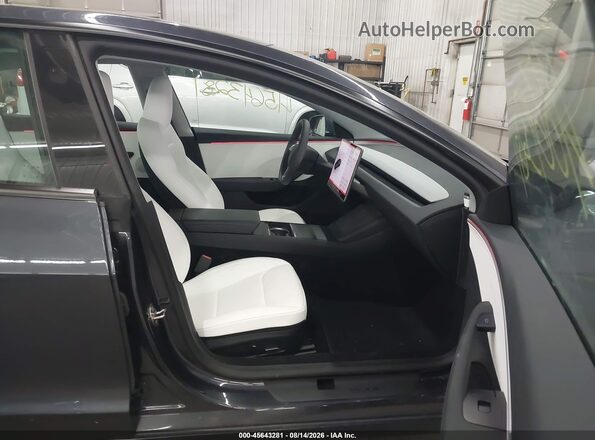 5YJ3E1EB2RF810923 2024 TESLA MODEL 3 Black Front interior view