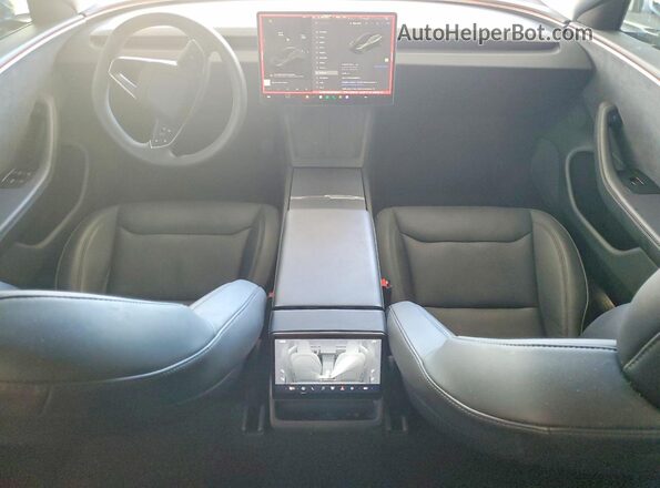 5YJ3E1EB2SF899947 2025 TESLA MODEL Серый Вид панели приборов