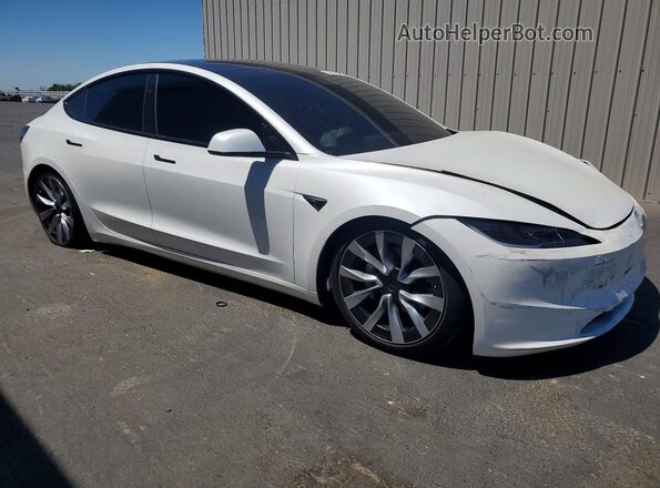 5YJ3E1EB2SF933773 2025 TESLA MODEL Белый Передняя правая четверть