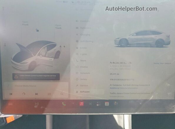 5YJ3E1EB2SF933773 2025 TESLA MODEL Белый Вид щитка приборов