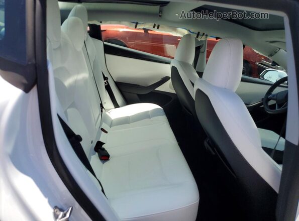 5YJ3E1EB2SF953098 2025 TESLA MODEL Белый Вид задних сидений
