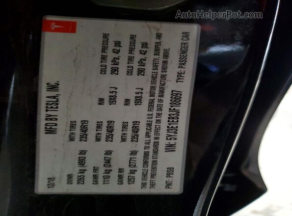 5YJ3E1EB3JF186697 2018 TESLA MODEL Black Widok komory silnika