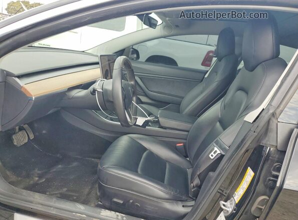 5YJ3E1EB3LF710501 2020 TESLA MODEL Black Вид салону спереду