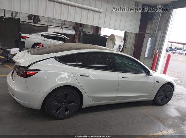 5YJ3E1EB3NF212270 2022 TESLA MODEL 3 White Առջևի վահանակի տեսք