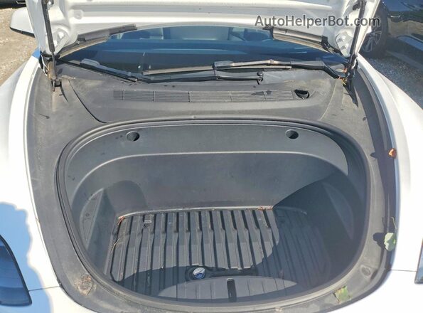 5YJ3E1EB3PF390022 2023 TESLA MODEL White Rear interior view
