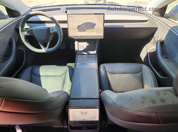 5YJ3E1EB3RF809490 2024 TESLA MODEL Синий Вид панели приборов