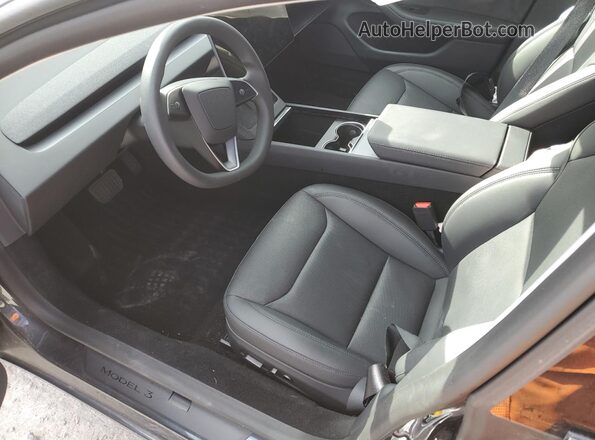 5YJ3E1EB3SF011044 2025 TESLA MODEL Черный Вид салона спереди