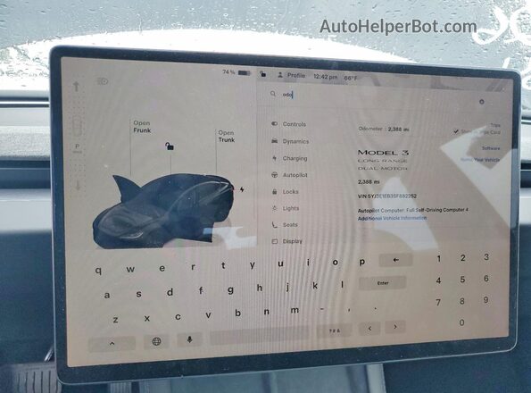 5YJ3E1EB3SF882252 2025 TESLA MODEL Black ხელსაწყოთა პანელის ხედი