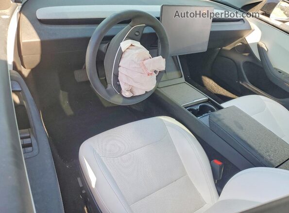 5YJ3E1EB3SF900782 2025 TESLA MODEL Black Вид панелі приладів
