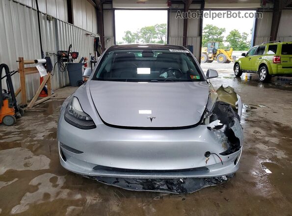 5YJ3E1EB4JF091114 2018 TESLA MODEL Silver წინა ხედი