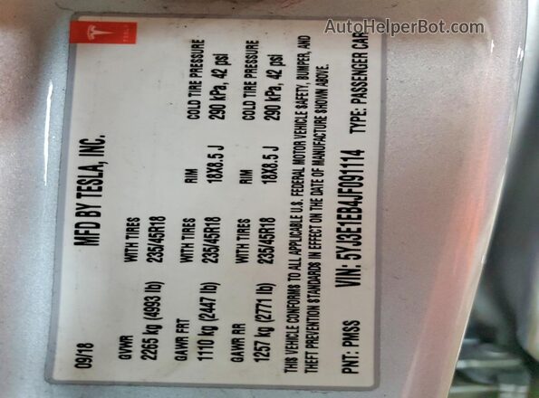 5YJ3E1EB4JF091114 2018 TESLA MODEL Silver ძრავის განყოფილების ხედი