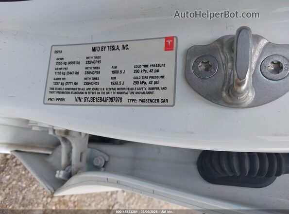5YJ3E1EB4JF097978 2018 TESLA MODEL 3 White Շարժիչի բաժամունքի տեսք