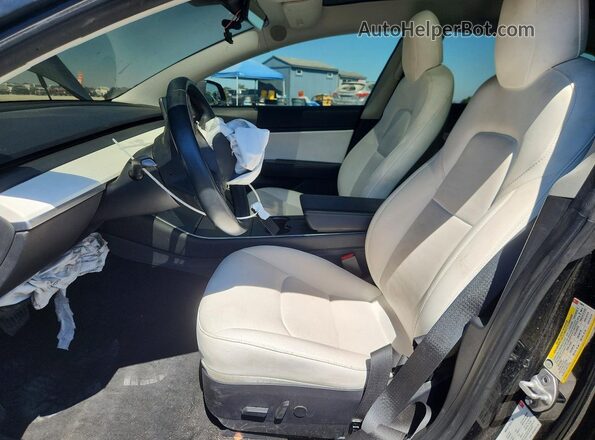 5YJ3E1EB4JF170623 2018 TESLA MODEL Black წინა სალონის ხედი