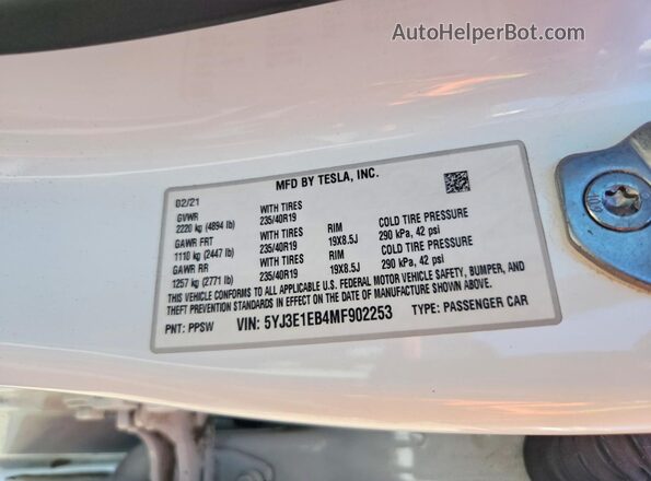 5YJ3E1EB4MF902253 2021 TESLA MODEL White Widok komory silnika