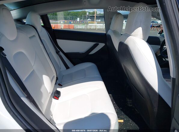5YJ3E1EB5JF055951 2018 TESLA MODEL 3 White Widok naklejki z numerem VIN