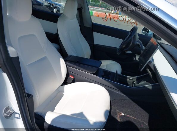 5YJ3E1EB5JF055951 2018 TESLA MODEL 3 White Widok wnętrza z przodu