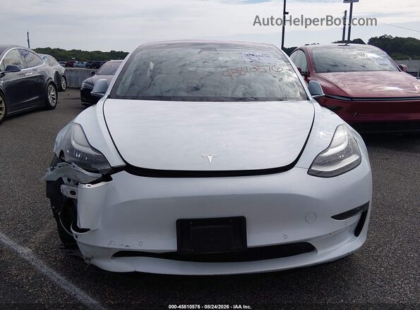 5YJ3E1EB5JF055951 2018 TESLA MODEL 3 White Widok zestawu wskaźników