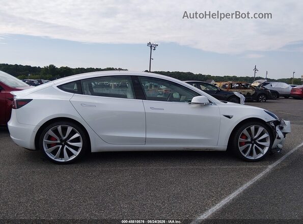 5YJ3E1EB5JF055951 2018 TESLA MODEL 3 White Widok wnętrza z tyłu
