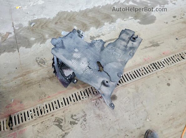 5YJ3E1EB5JF074760 2018 TESLA MODEL Red Вид підкапотного простору