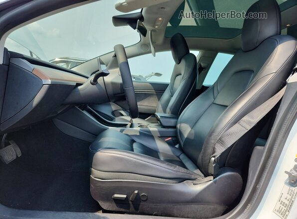 5YJ3E1EB5LF637339 2020 TESLA MODEL White Вид салону спереду